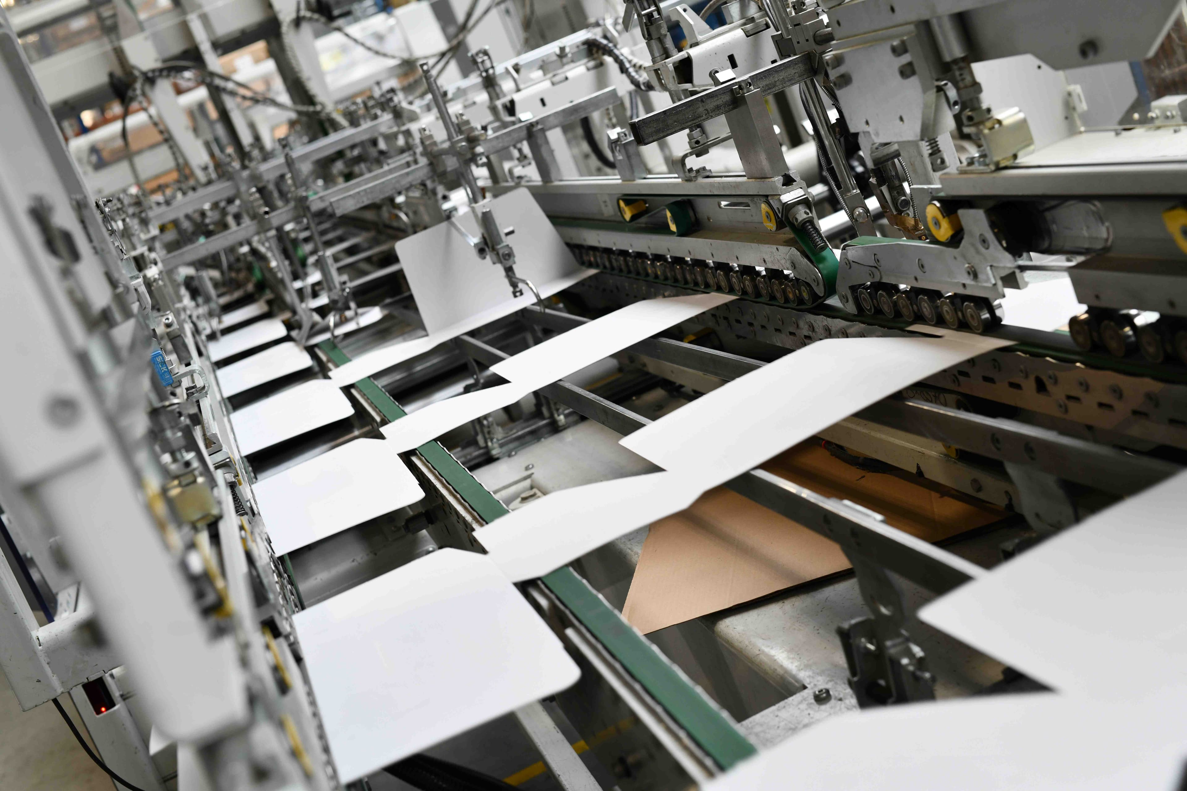 Advanced pharmaceutical packaging machinery in operation